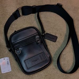 **BRAND NEW w/ TAGS** Coach Men’s Dylan 10 Bag
